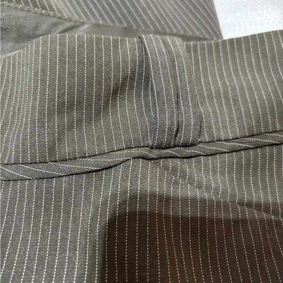 THE LIMITED CASSIDY FIT Brown Cream Pinstripe Flare Pants Size 10 NWOT - Picture 4 of 7